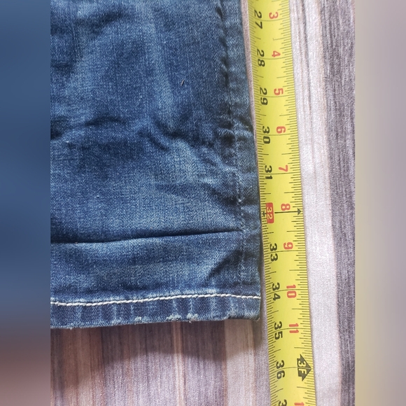 Miss Me Boyfriend Capri Embroidered Denim Jeans Ladies Size 26 - Picture 4 of 9